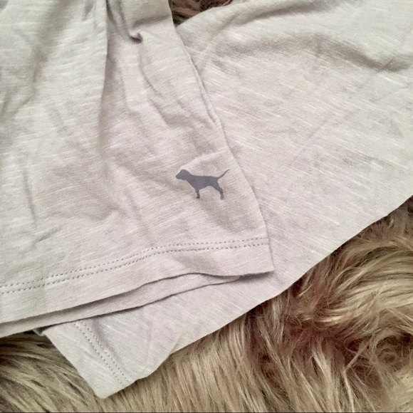 💜 PINK Long Sleeve Crop 💜 - Picture 2 of 3